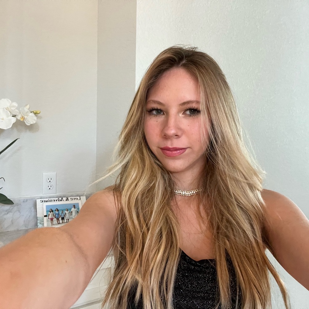 Meet your Posher, Isabella